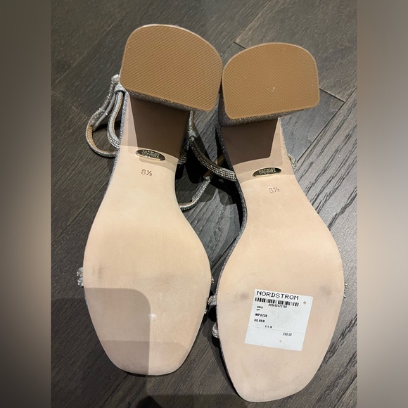 Brand new Badgley Mischka heels - Picture 3 of 5